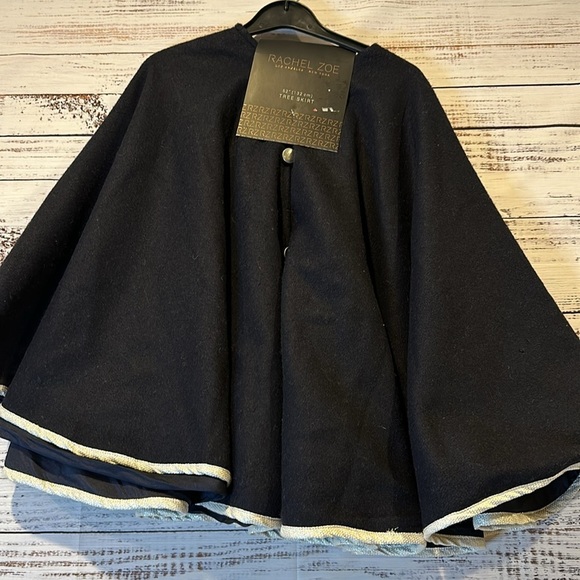 Rachel Zoe Christmas 52” Silver Beaded Sequined‎ Edge Tree Skirt - Picture 4 of 4